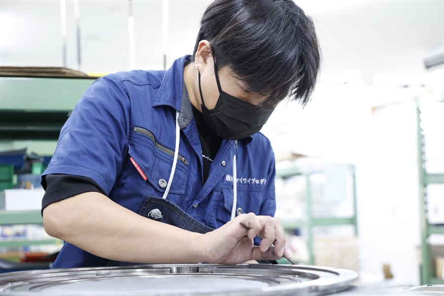 仕上げ作業室
