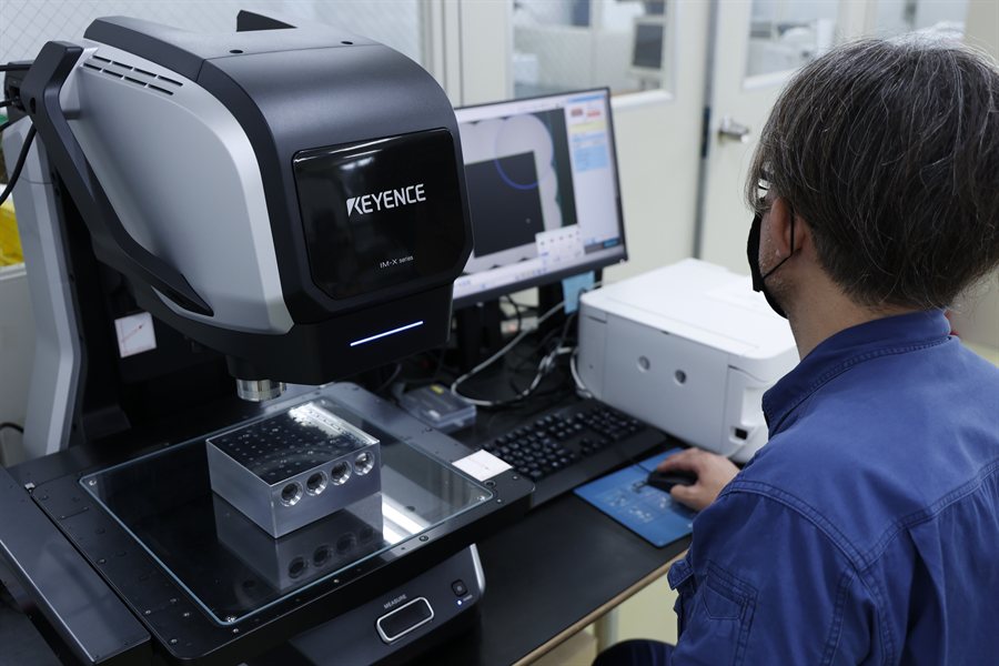 画像寸法測定器 IM-7000